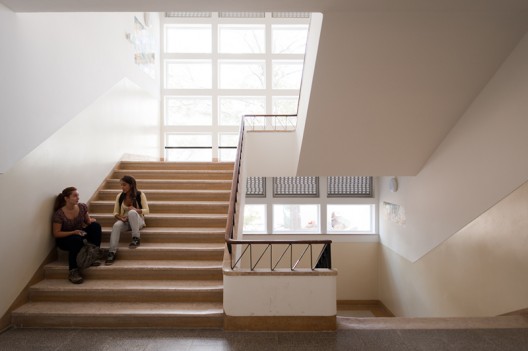 Emidio Navarro Secondary School / Arquitectura e Design