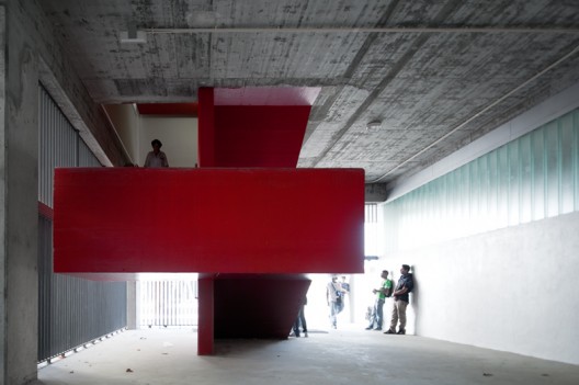 Emidio Navarro Secondary School / Arquitectura e Design