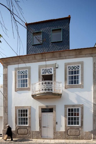 EA House / Barbosa & Guimarães