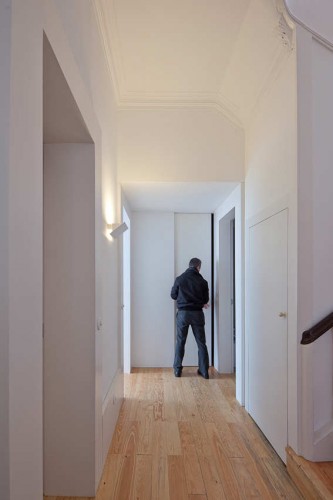 EA House / Barbosa & Guimarães