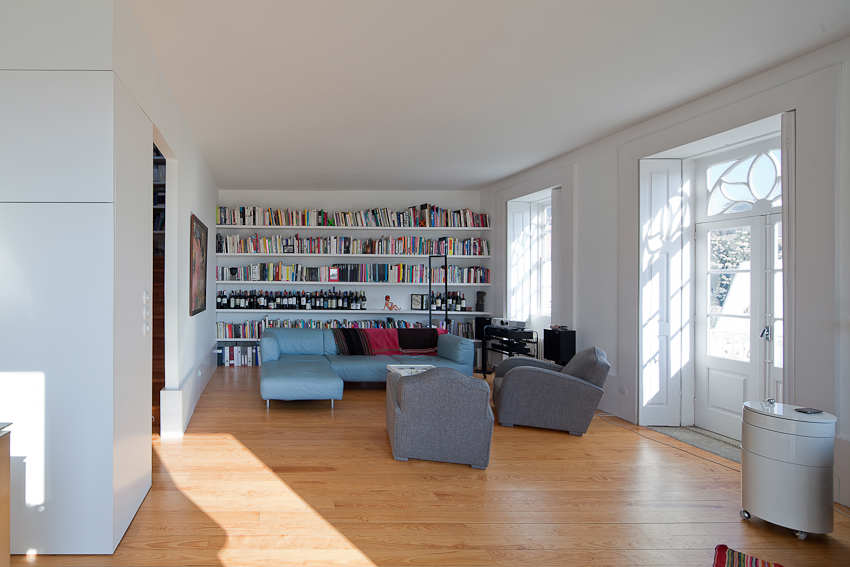 EA House / Barbosa & Guimarães