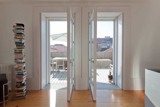 EA House / Barbosa & Guimarães