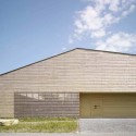 Wooden House With An Inner Courtyard / DI Bernardo Bader © DI Bernardo Bader