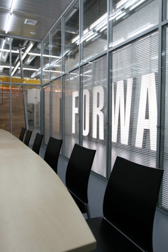 Office of the Forward Media Group Publishing House / Za Bor Architects