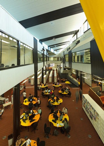 Central Institute of Technology / Lyons, Perth architectural company T&Z