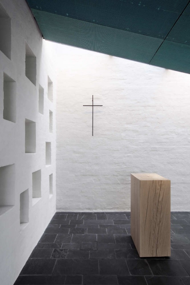 Chapel of St.Lawrence / Avanto Architects, Ville Hara and Anu Puustinen
