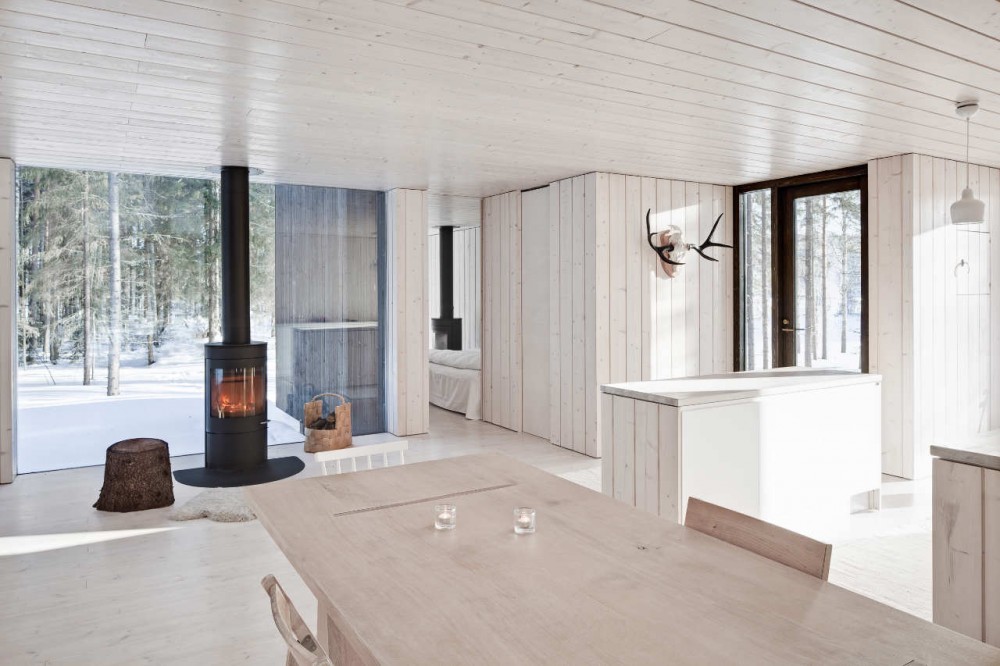 Four-cornered Villa / Avanto Architects