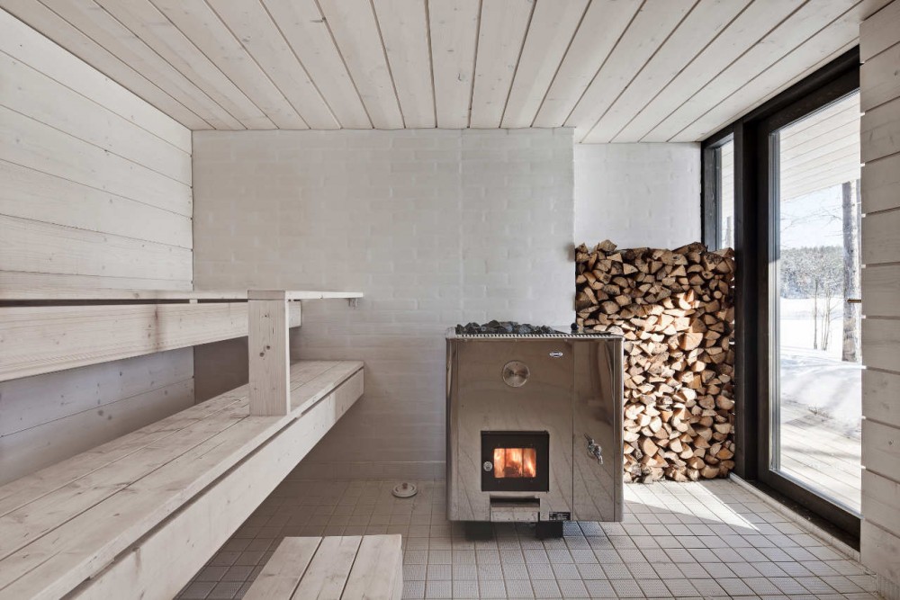 Four-cornered Villa / Avanto Architects