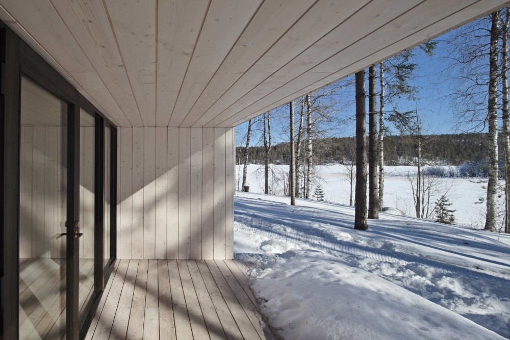 Four-cornered Villa / Avanto Architects
