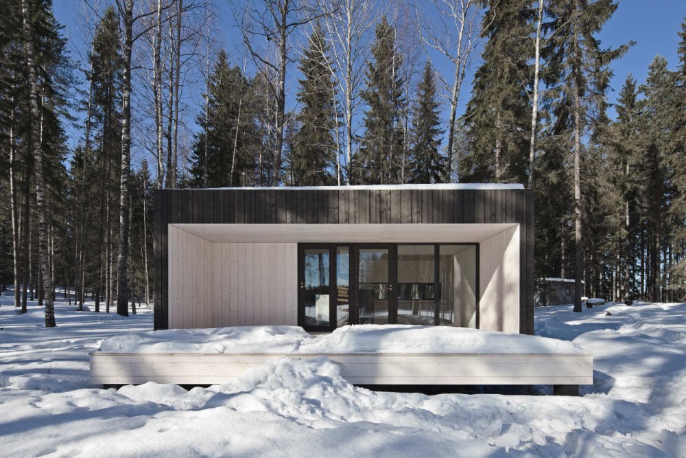 Four-cornered Villa / Avanto Architects