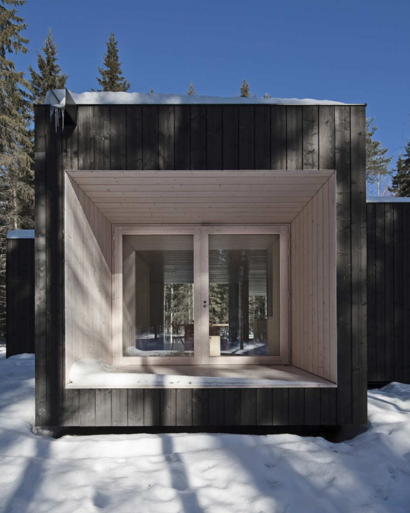 Four-cornered Villa / Avanto Architects