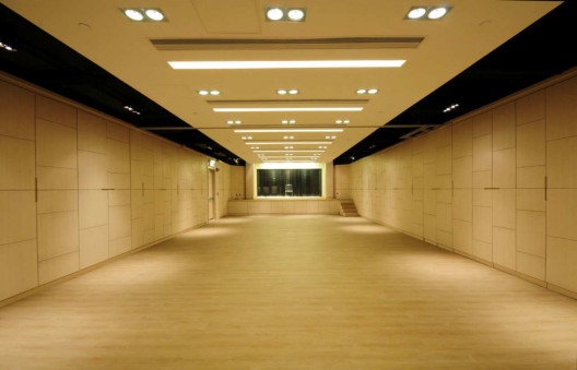 The Hong Kong Federation of Women T.S. Kwok Service Centre / Barrie Ho