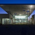 Sunrise Mountain Library / richärd+bauer Sunrise Mountain Library / richärd+bauer © Bill Timmerman