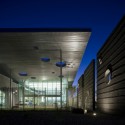 Sunrise Mountain Library / richärd+bauer Sunrise Mountain Library / richärd+bauer © Bill Timmerman