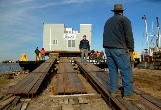 12_Leib House on the move (Todd_Sheridan)2