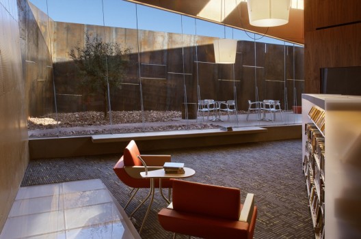 Arabian Library / richärd+bauer