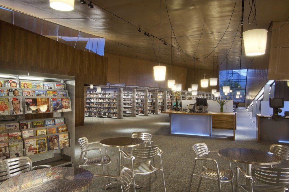 Arabian Library / richärd+bauer