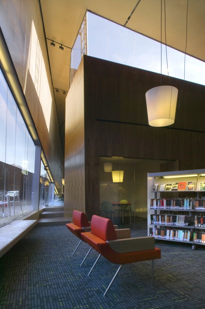 Arabian Library / richärd+bauer