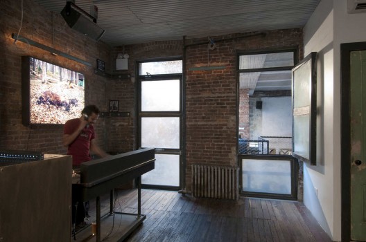 Veronica People's Club / Fabrica 718