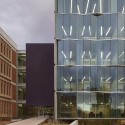 Meinel Optical Sciences Building / richärd+bauer Meinel Optical Sciences Building / richärd+bauer © Bill Timmerman