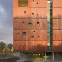 Meinel Optical Sciences Building / richärd+bauer Meinel Optical Sciences Building / richärd+bauer © Bill Timmerman