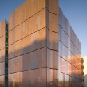 Meinel Optical Sciences Building / richärd+bauer Meinel Optical Sciences Building / richärd+bauer © Bill Timmerman