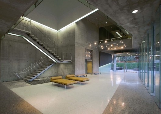 Meinel Optical Sciences Building / richärd+bauer