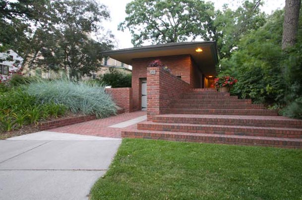 AD Classics: Willey House / Frank Lloyd Wright