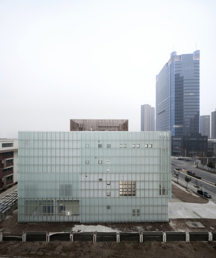 Zhengdong District Urban Planning Exhibition Hall / AZL architects