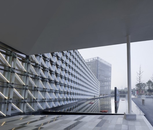 Northstar Changsha Delta Project Exhibition Hall / AZL architects