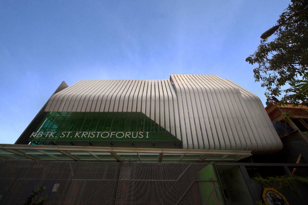 St. Kristoforus Kindergarten / Chrystalline Artchitect
