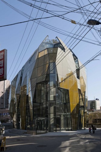 The Yellow Diamond / Jun Mitsui & Associates Architects + Unsangdong Architects