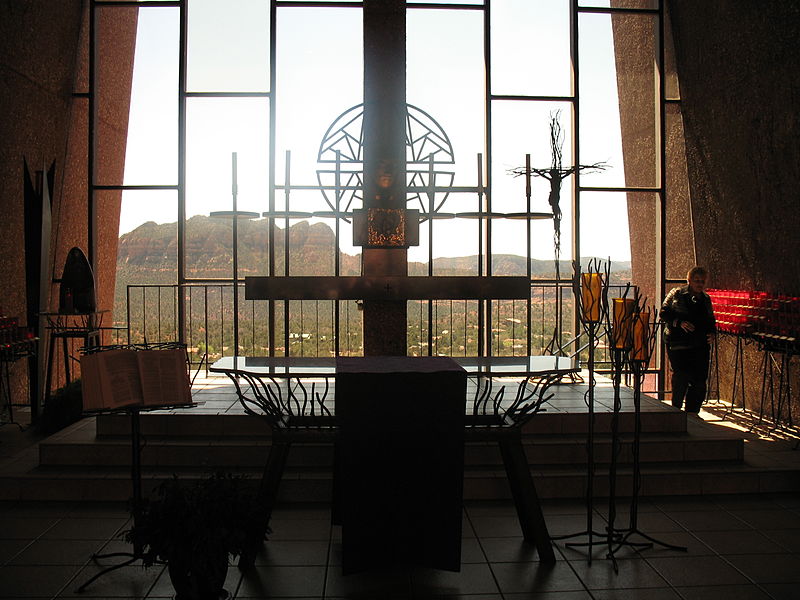 AD Classics: Chapel of the Holy Cross / Richard Hein