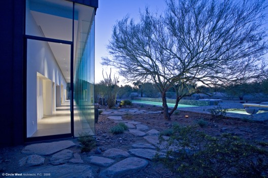 Desert House / Circle West Architects