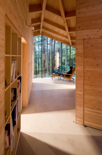 Inbetween House / Koji Tsutsui Architect & Associates