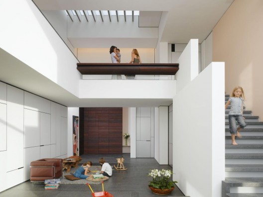 Oberen Berg House / Alexander Brenner