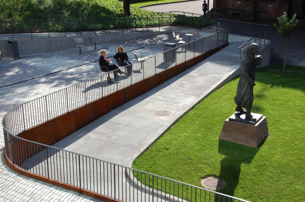 Schandorff Square / Østengen & Bergo AS