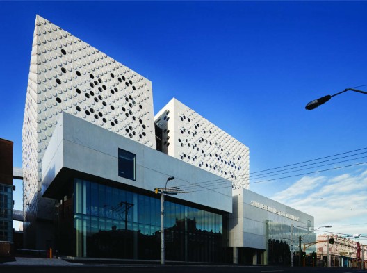 The Swinburne University of Technology Advanced Technologies Centre / H2o architects Pty