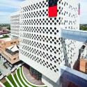 The Swinburne University of Technology Advanced Technologies Centre / H2o architects Pty © Trevor Mein