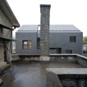 Concrete Slit House / AZL architects © Iwan Baan