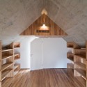 Concrete Slit House / AZL architects