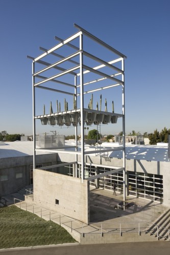 Cactus Tower / Eric Owen Moss Architects