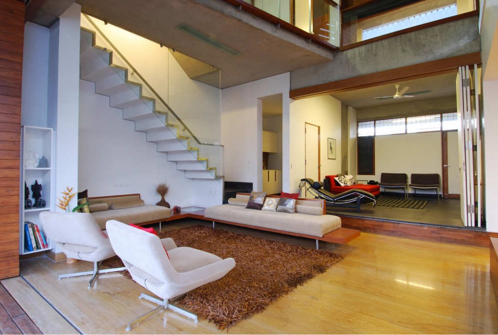 Stacked House Renovation / Architecture Paradigm