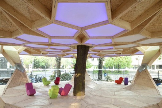 Treehugger / Holger Hoffmann, One Fine Day