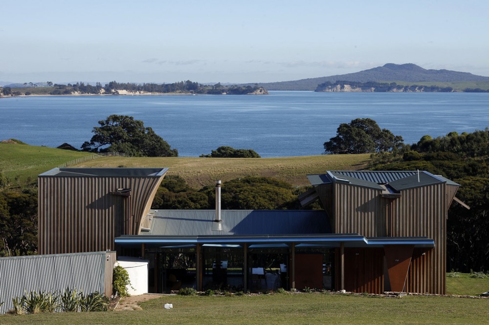 Waiheke Island House / Mitchell and Stout Architects