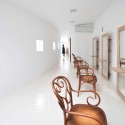 Little House With A Curve / Studio Velocity Little House With A Curve / Studio Velocity © Kentaro Kurihara