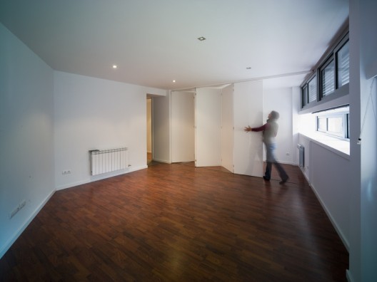 19 Subsidized Dwellings for Young People at the Old Town Center in Lleida / Pàmpols Arquitecte