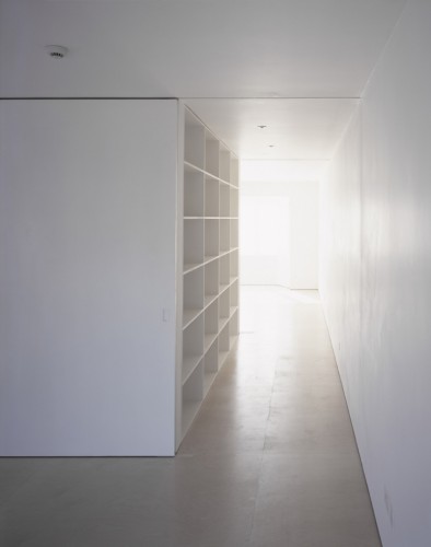 Painted House / Jonathan Woolf architects with Bharat Patel