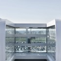 The Sheraton Milan Malpensa Airport Hotel & Conference Centre / King Roselli Architetti The Sheraton Milan Malpensa Airport Hotel & Conference Centre / King Roselli Architetti © Santi Caleca