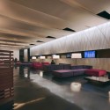 The Sheraton Milan Malpensa Airport Hotel & Conference Centre / King Roselli Architetti The Sheraton Milan Malpensa Airport Hotel & Conference Centre / King Roselli Architetti © Santi Caleca